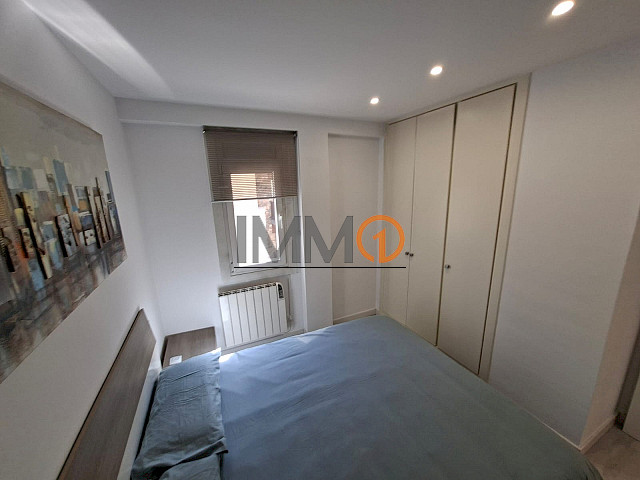 En venda pis totalment moblat i equipat de 2 habitacions amb pàrquing