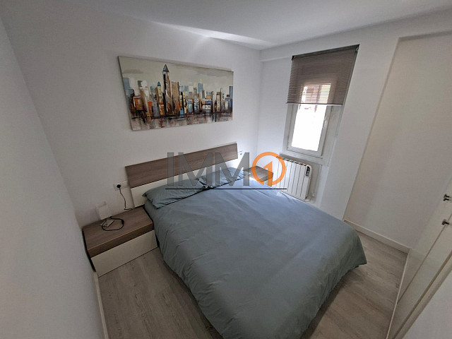 En venda pis totalment moblat i equipat de 2 habitacions amb pàrquing