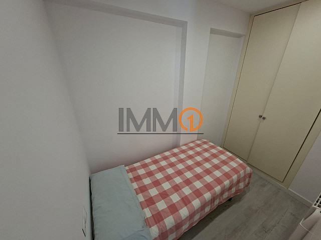 En venda pis totalment moblat i equipat de 2 habitacions amb pàrquing