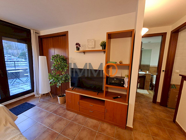 En lloguer pis d'1 habitació a amb pàrquing i traster a Incles