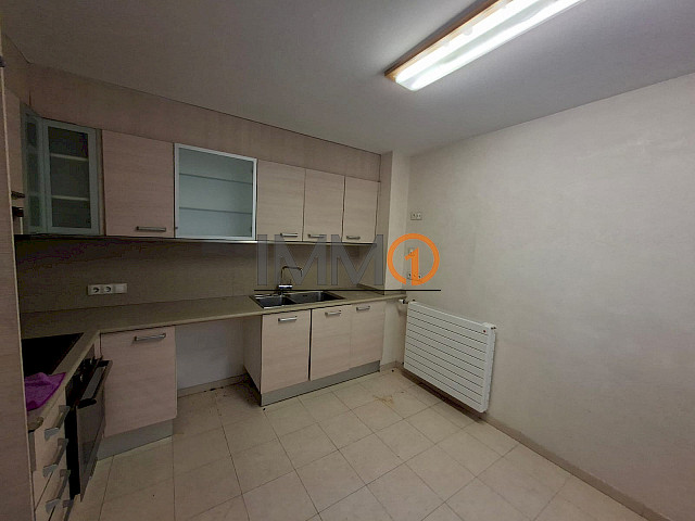 Céntrico piso de 3 habitaciones con plaza de parking y trastero