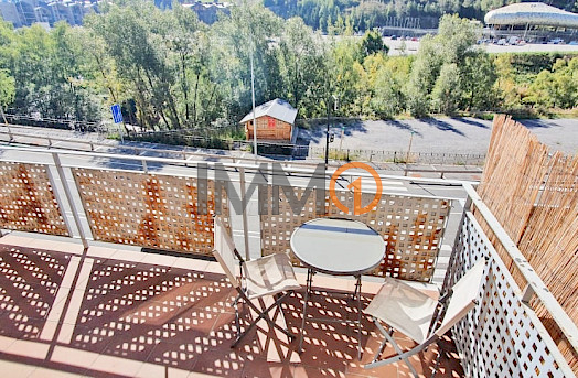Furnished and equipped studio with a terrace and parking space.