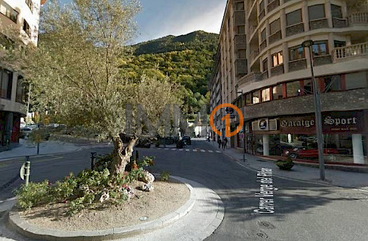“Actualment llogat” En venda cèntric despatx a Andorra la Vella