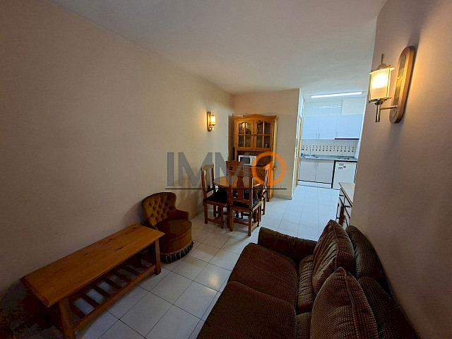 En venta piso de 1 habitación con aparcamiento en Incles