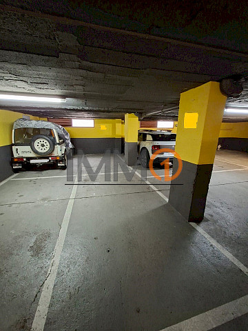 En venta piso de 1 habitación con aparcamiento en Incles