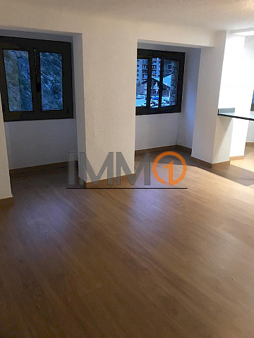 En alquiler piso de 2 habitaciones en Sant Julià de Lòria