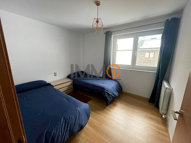 En alquiler en Arinsal piso de 2 habitaciones con aparcamiento