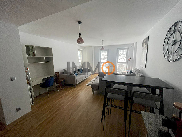 En alquiler en Arinsal piso de 2 habitaciones con aparcamiento