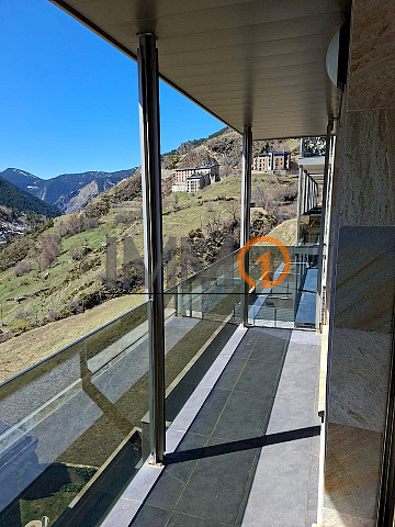 En lloguer fantàstic pis de 2 habitacions amb terrassa i vistes a Ransol (Canillo)