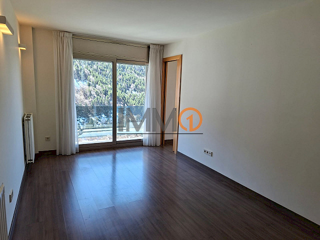 En lloguer fantàstic pis de 2 habitacions amb terrassa i vistes a Ransol (Canillo)