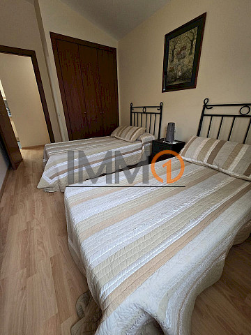 Es ven àtic de 3 habitacions amb aparcament i traster al Tarter