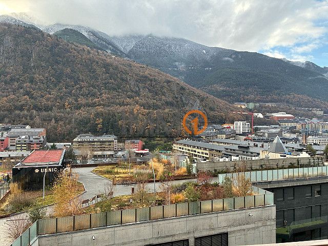 En lloguer pis reformat de 3 habitacions al centre d’Andorra la Vella