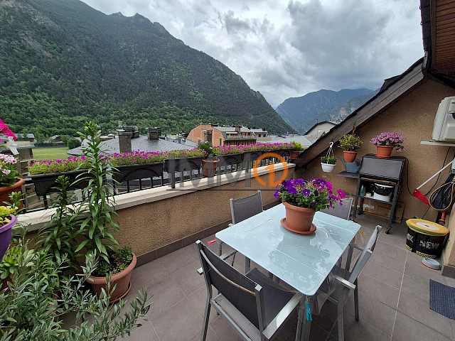 En lloguer fantàstic àtic moblat de 2 habitacions a Santa Coloma (Andorra la Vella)