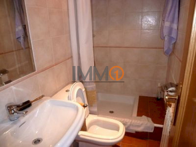 En venda pis de 3 habitacions amb aparcament a Canillo