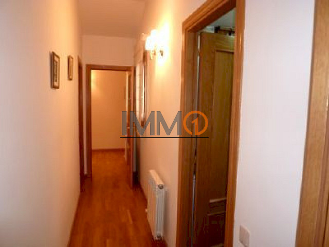 En venda pis de 3 habitacions amb aparcament a Canillo